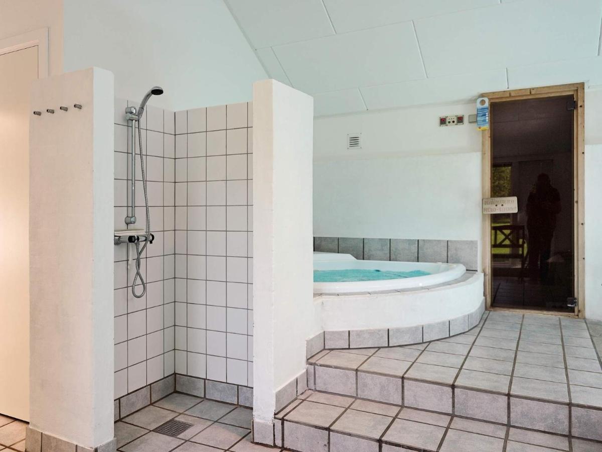 12 Person Holiday Home In Aakirkeby Vester Somarken Экстерьер фото